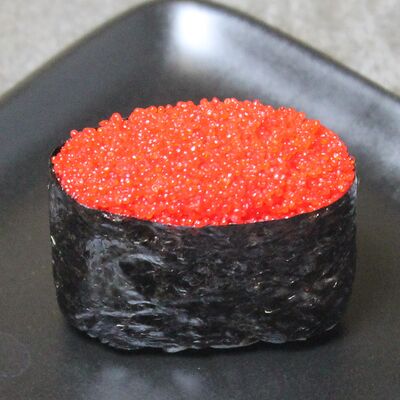 Суши с икрой масаго в Суши Пати по цене 140 ₽