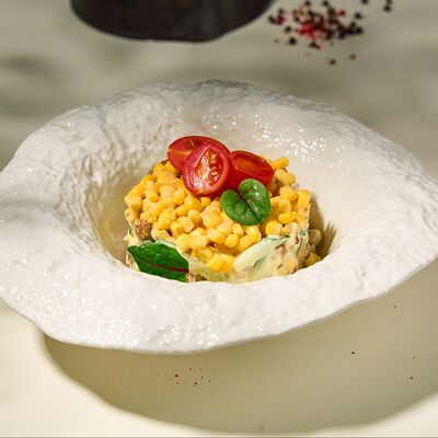 Салат из говяжьего языка с грибами и свежими овощами в Алазани по цене 3750 ₸