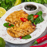 Кальмар гриль в Мушмула