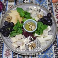 Сырная тарелка из европейских сыров в Ресторан Барашек