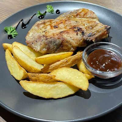 Свиная корейка BBQ в Чили Gurman Сlub по цене 390 ₽