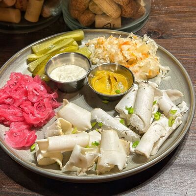 Соленья в FABRIKA по цене 470 ₽