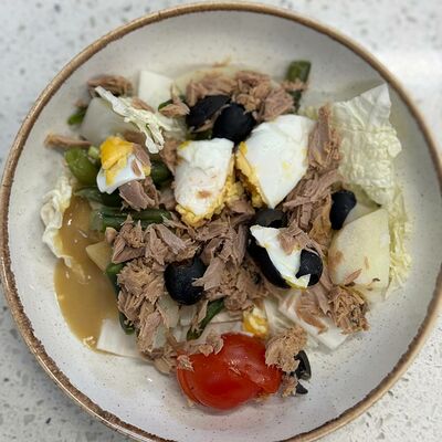 Салат с тунцом Нисуаз в Кофеин по цене 330