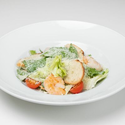 Салат Цезарь с креветками в Kitchen по цене 560