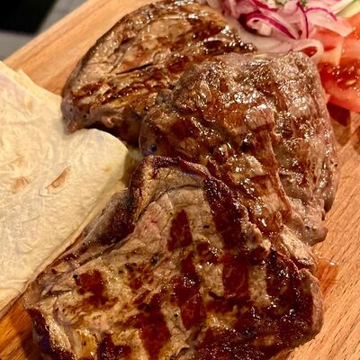 Шашлык из говяжьей вырезкив Zov Огня по цене 1350 ₽