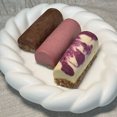 Десерт Raw в BUENO cafe по цене 350 ₽