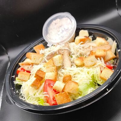 Цезарь с курицей в Hiro суши-бар по цене 470 ₽