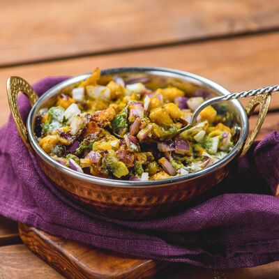 Традиционный салат-закуска Самоса чат масала в Индийская точка по цене 570 ₽