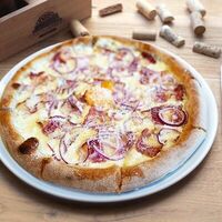 Пицца Карбонара в Кастельсардо