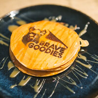 Панкейки с соленой карамелью в Brave goodies по цене 160 ₽