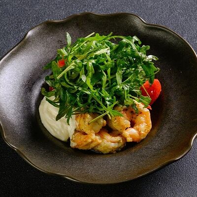 Салат с креветками в Smoky People по цене 1100 ₽