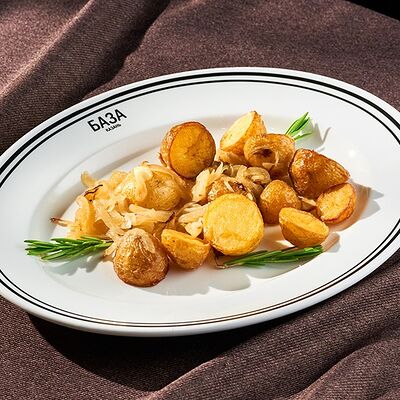 Картофель запеченный с розмарином в База по цене 250 ₽