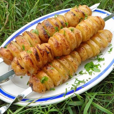 Картошка по-деревенски на мангале в Шашлык №1 по цене 250 ₽