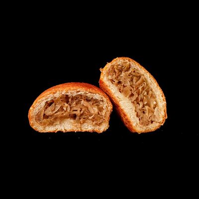 Пирожок с капустой в Пекарь Хлебов по цене 118 ₽