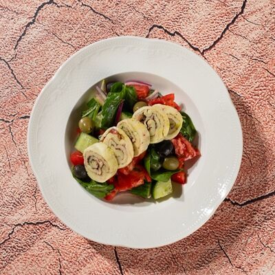 Салат с домашним сыром в Ачарули по цене 680 ₽