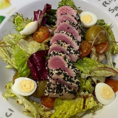 Салат Нисуаз в Три перца по цене 590 ₽