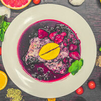 Стейк из индейки под ягодным соусом в Lounge-Café Marrakech