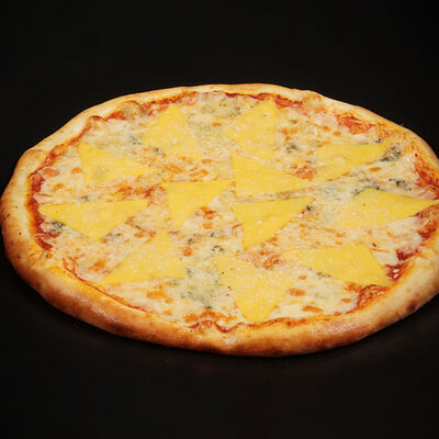 Пицца Четыре сыра 30 см в Ямал еда по цене 710 ₽