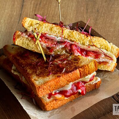 Сэндвич Петр Лебедев в ТАРТИН 428F по цене 624 ₽