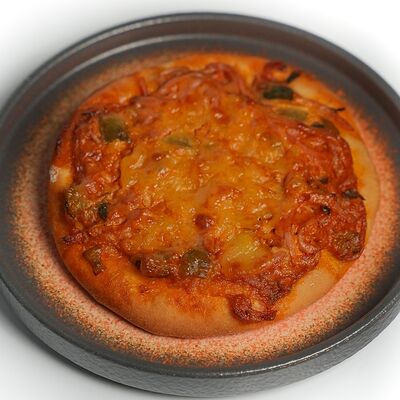 Пицца с колбасой минив БистроВареничная по цене 75 ₽