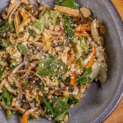 Всеазиатский салат в The Rocket Bar по цене 490 ₽