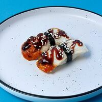 Суши с угрём в Дарк лава