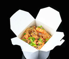 Wok рисовая лапша с морепродуктами в Не скажу, где Я по цене 680 ₽