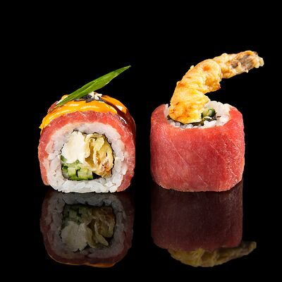 Тунец с креветкой темпура в Вкус и лосось по цене 700
