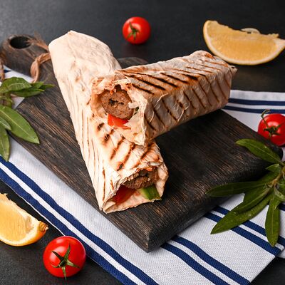 Кебаб Дурум с курицей в Кебаб Шоу - Шаурма&Шашлык по цене 490 ₽