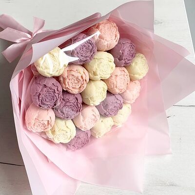 Букет из 19 шоколадных пионов в Berry prime по цене 2990 ₽