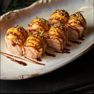 Ролл Салмон в Эбби Noodles & Sushi Bar по цене 920 ₽