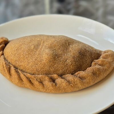 Ржаной пирожок с вишней в Булонже по цене 190 ₽