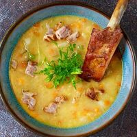 Гороховый с копчёным свиным ребром в Макароны