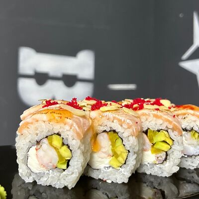 Ролл Эйфория в Maxxi cafe по цене 780 ₽