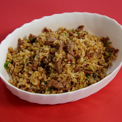 Китайский плов с говядиной в Китайская столовая по цене 599 ₽