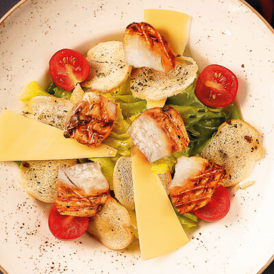 Салат Цезарь с цыпленком в Курагадиван по цене 330