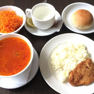 Ланч с щами и фрикасе из курицы с отварным рисом в Братик Томатик по цене 349 ₽