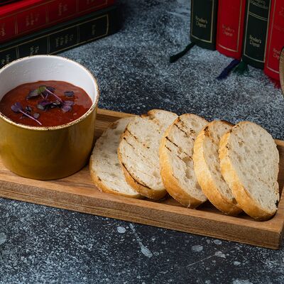 Паштет из утиной печени с томатным мармеладомв McKey Pub & Restauraunt по цене 630 ₽