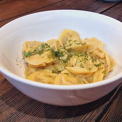 Вареные «Три мяса» в Пельмэн по цене 370 ₽