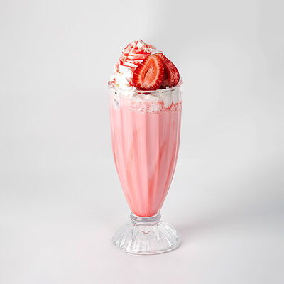 Милк-шейк клубничный микс в Coffee BOOM по цене 2050 ₸