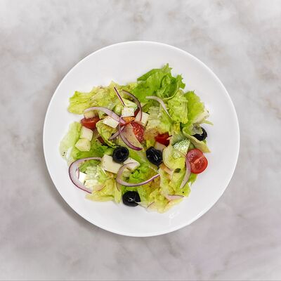 Овощной салат с моцареллой в Bonape по цене 462 ₽