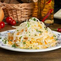 Салат из свежей капусты в Вобла