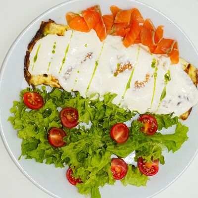 Омлет с лососемв COFFEESET по цене 720 ₽