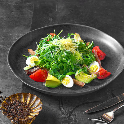 Салат с говяжьим языком в ореховом соусе * в Тапчан по цене 1190 ₽