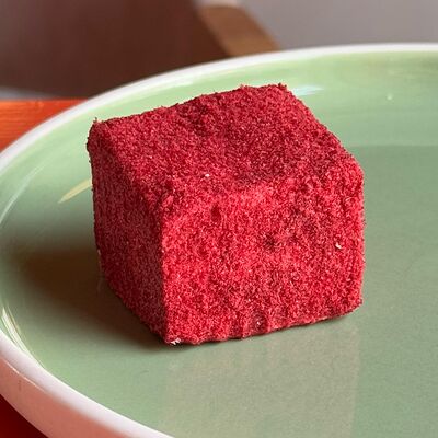 Птичье молоко малиновое в Muus по цене 195 ₽