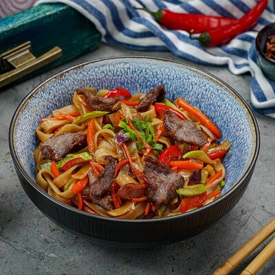 Вок с говядиной в СЫТЫЙ ДРАКОНЧИК по цене 639 ₽