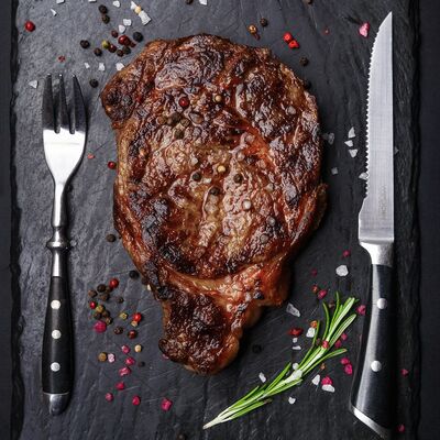 Стейк Рибай сухого вызревания в Сохо по цене 4000