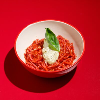 Красные спагетти Гермионы Грейнджер в Italiani по цене 658 ₽