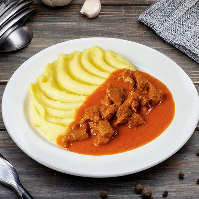 Пюре с гуляшом в Метелица по цене 320 ₽