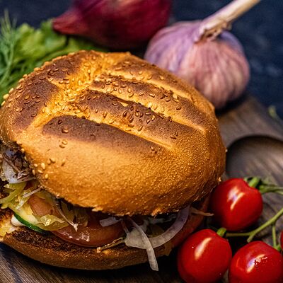 Чикенбургер в Мангал & Кебаб по цене 339 ₽